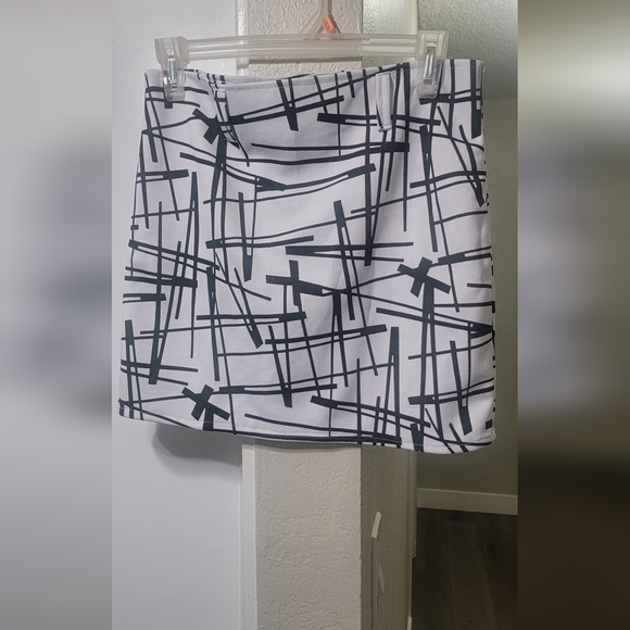 2 Piece Sets for Women Long Sleeve Solid Color White and Black Open Front. - Picture 4 of 8